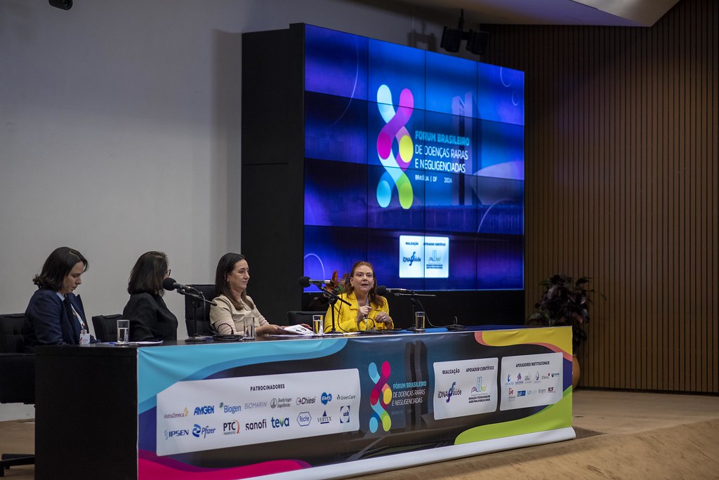 dsc_5845_54016589016_l