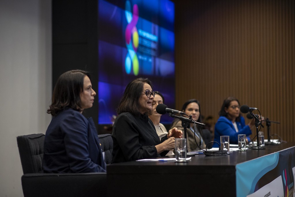 dsc_5909_54016999185_l