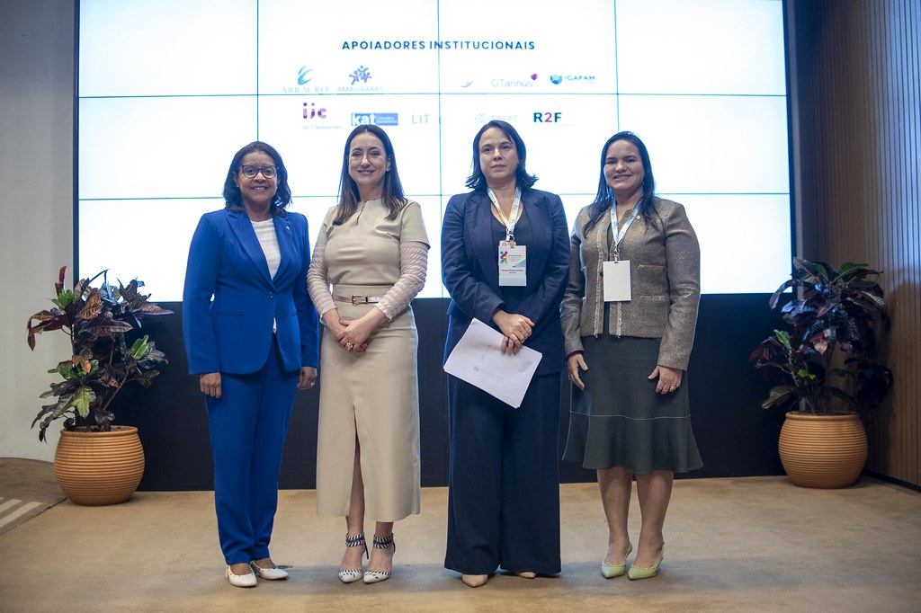 dsc_6051_54016874404_l