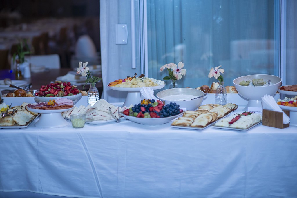 her_0218_54016681928_l