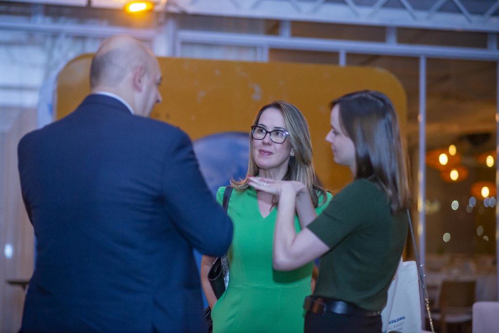 her_0245_54015544687_l