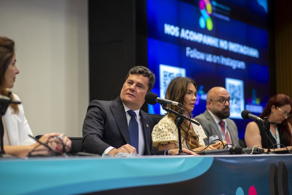 her_4562_54016625586_l