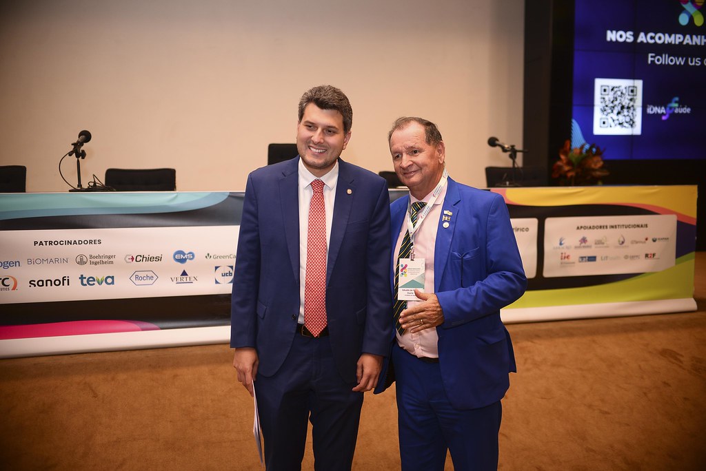 her_9253_54016437191_l