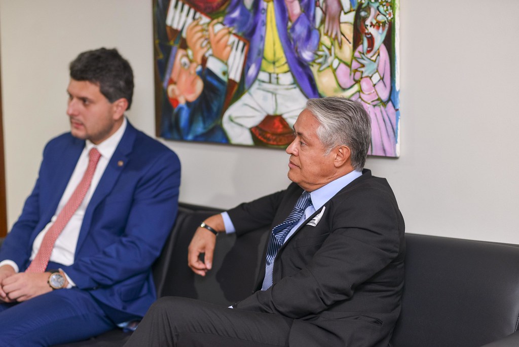 her_9281_54015527762_l