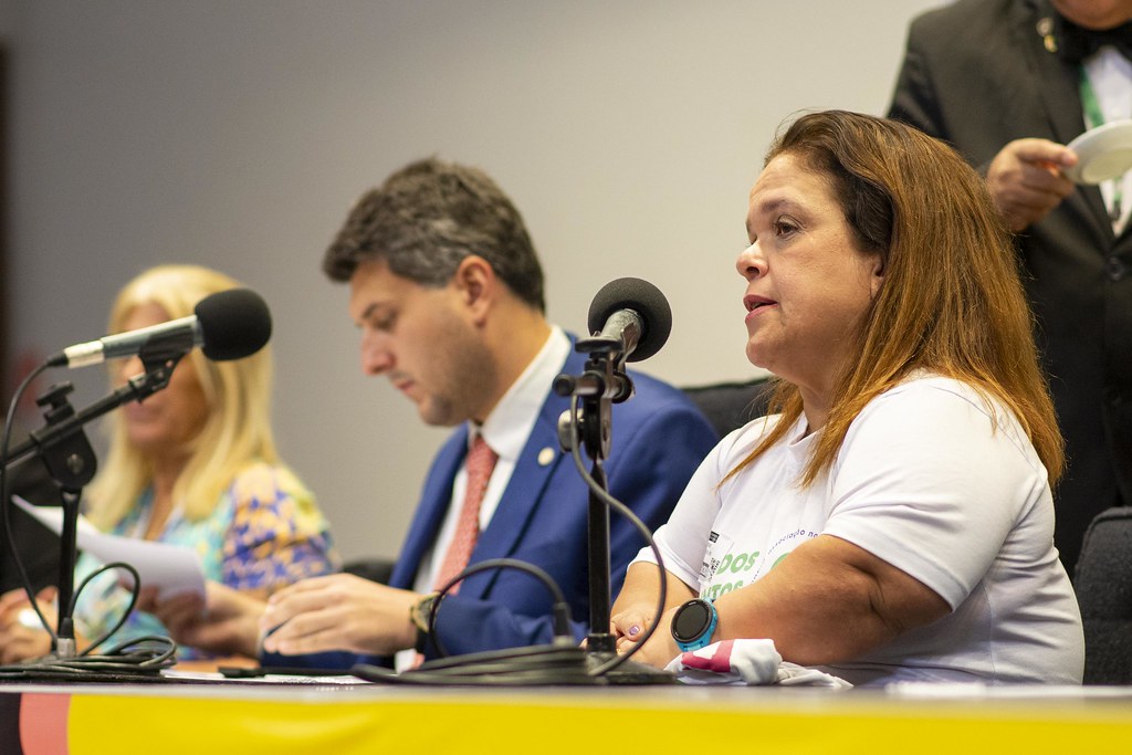 her_9319_54015524347_l