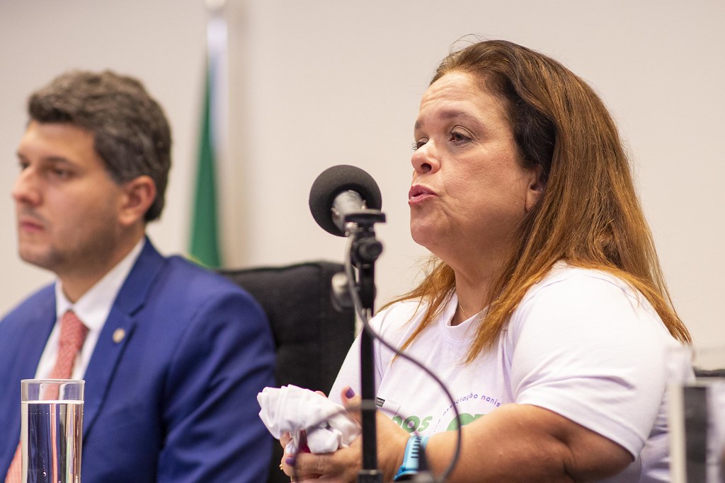 her_9351_54016857675_l