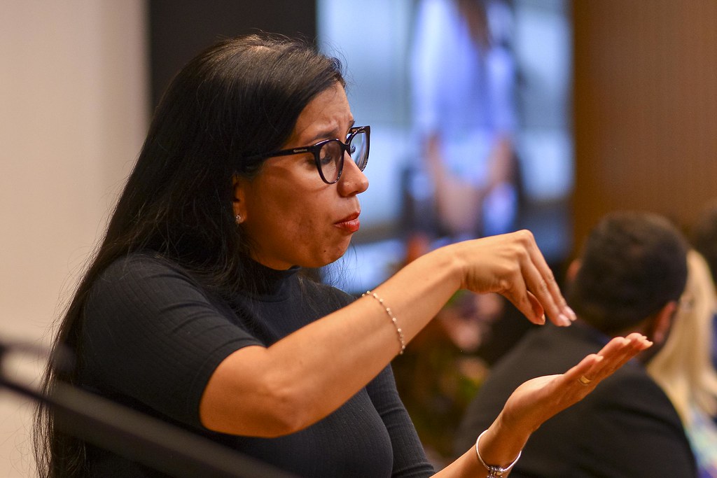 her_9363_54016753234_l