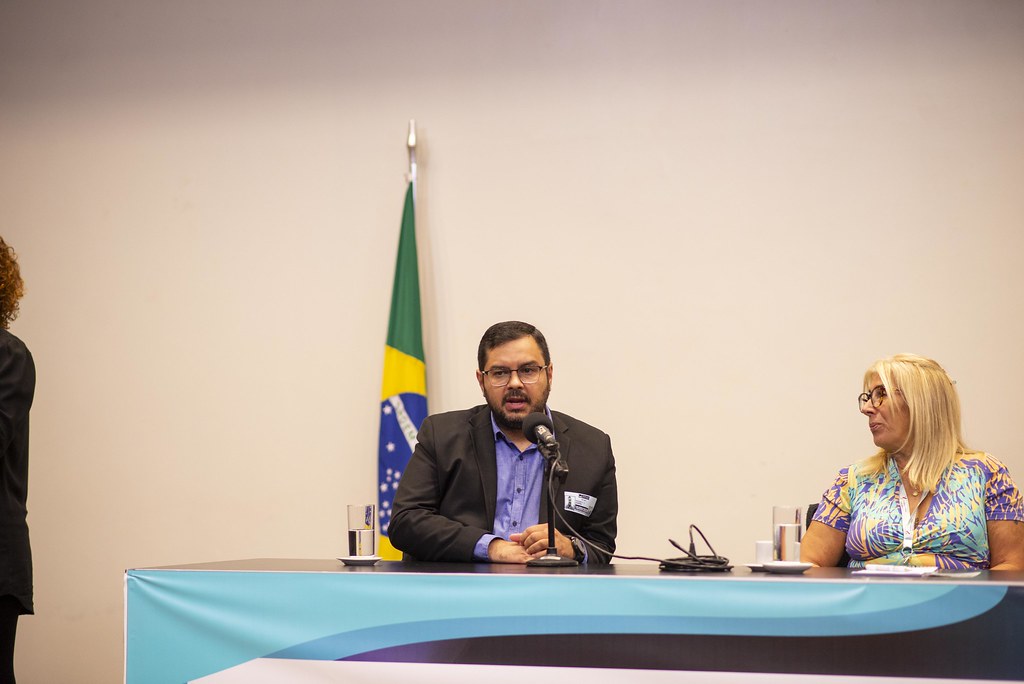 her_9545_54016414591_l