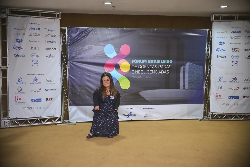 her_9703_54016720774_l